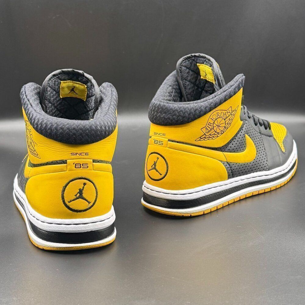 Air Jordan Alpha 1 'Black Varsity Maize' - Rare